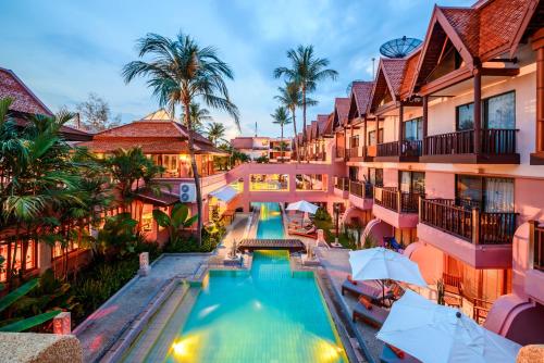 Entree, Seaview Patong Hotel (SHA Plus+) in Phuket