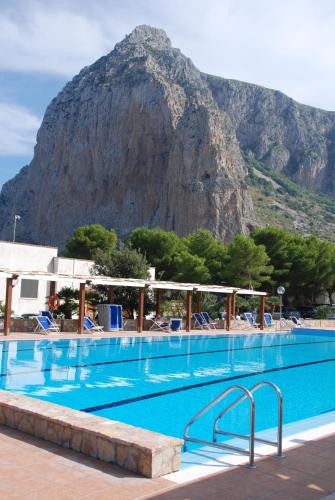 Swimming pool, Camping Village La Pineta in San Vito Lo Capo