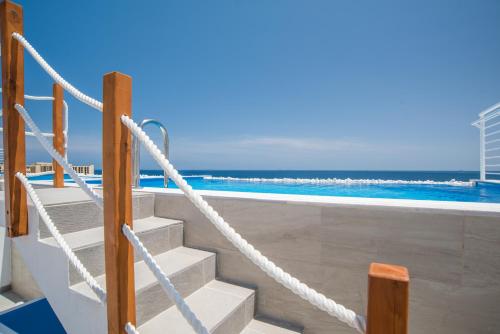 The Sea-Bank Villa Apartments in Marsaskala