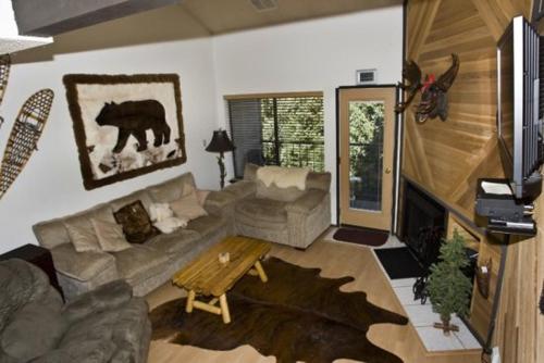 Brianwood Condo at Giant Steps - image 3