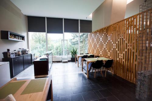 Vestabils, Hotel Vesna in Truskavets