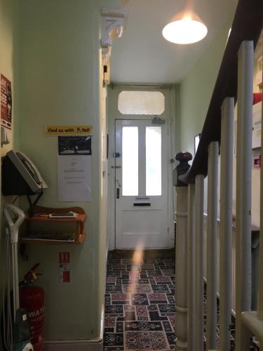 ล็อบบี้, The Townhouse B and B free continental breakfast included in อายเลสบูรี่