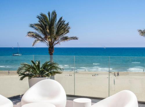  Luxury Beach Penthouse, Unterkunft in El Campello