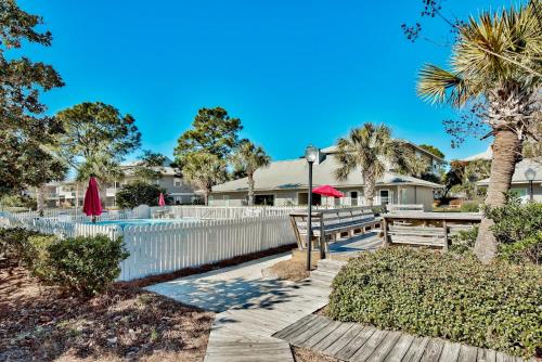 Beachwood Villas C12 by RealJoy Vacations - image 2