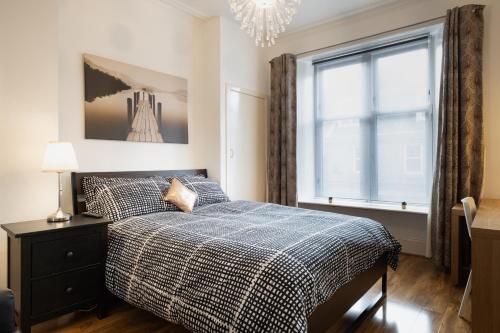 Fraser Apartment - image 3