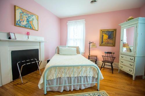 The Dailey Renewal Retreat B & B - image 5