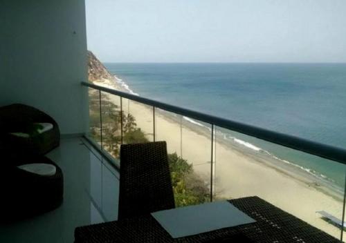 Lujoso Apartamento Vacacional En Santa Marta Colombia frente a la Playa