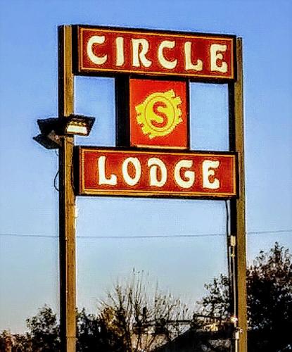 Circle S Lodge