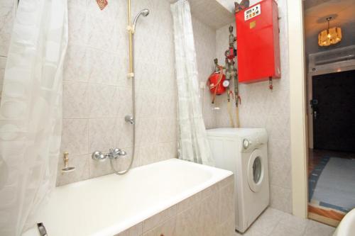Apartments with WiFi Split - 8630, Split (photo 3)