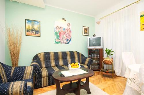 Apartments with WiFi Split - 8630, Split (photo 8)