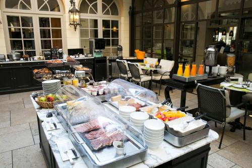Best Western Premier Grand Monarque Hotel & Spa - image 6