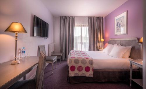1 queen bed