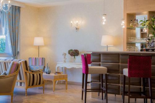 Pub/Lounge, Hotel Le Rive Droite & SPA in Lourdes