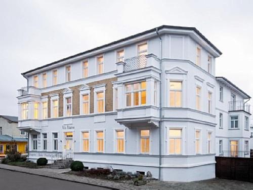 OSTKÜSTE - Villa Albatros Design Apartments, Альбек