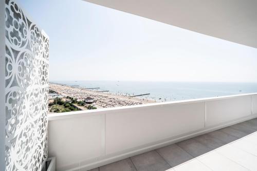 Suite, superior, vista sul mare