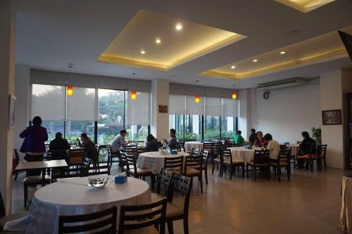 Restaurant, Rinradee Place in Buriram