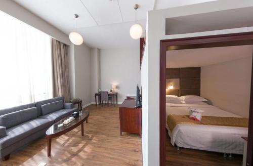 Fulitai International Hotel Yantai China