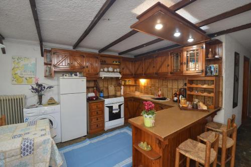 House with Big Garden in Corinth