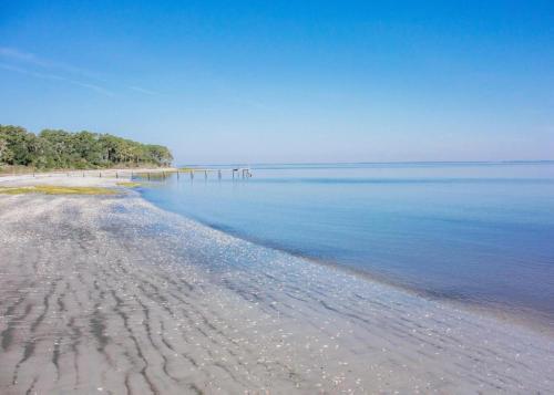 Preston's Tides on St. Helena Island - main image