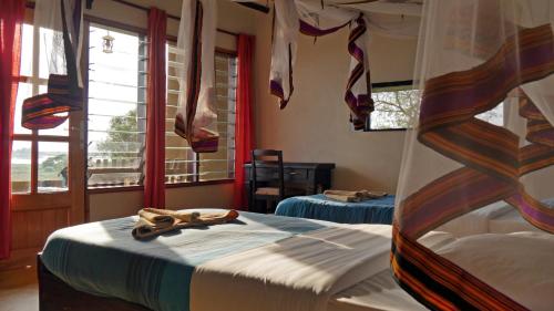 Fort Murchison Lodge by NATURE LODGES LTD in Paraa