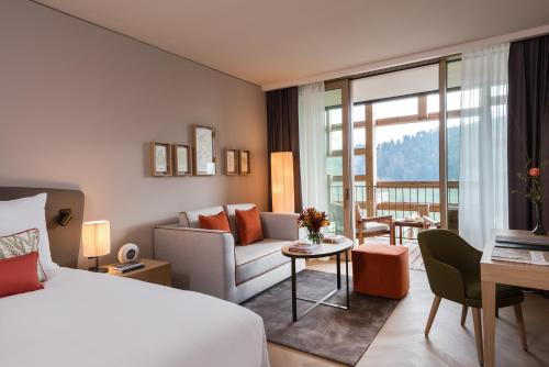 Alpine Deluxe Room with Terrace