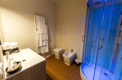 Vip Bergamo Rooms - image 9