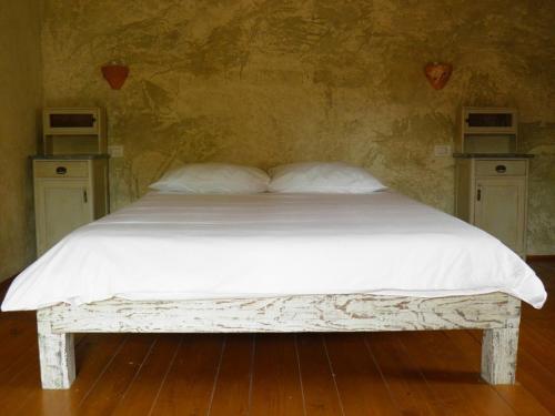  Rural Holiday Apartment with shared Pool (4554-3) in Žminj