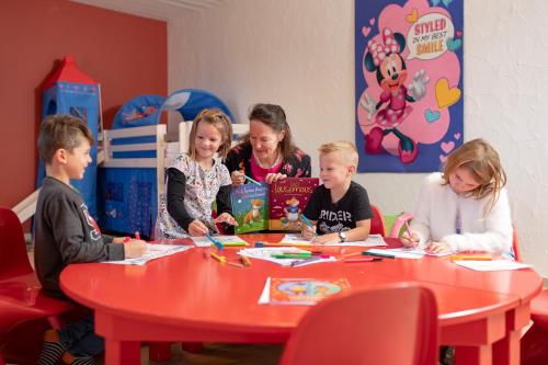 Sunstar Hotel Arosa - image 11