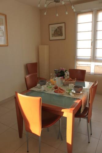 Chambre d'hotes Antony - image 13