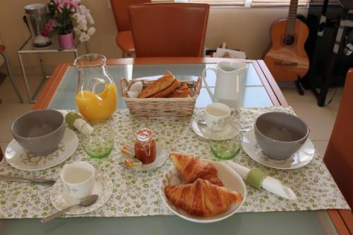 Chambre d'hotes Antony - image 9