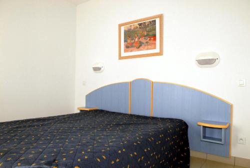Azureva Fouras Azureva Fouras is conveniently located in the popular Fouras area. The hotel offers guests a range of services and amenities designed to provide comfort and convenience. To be found at the hotel are f