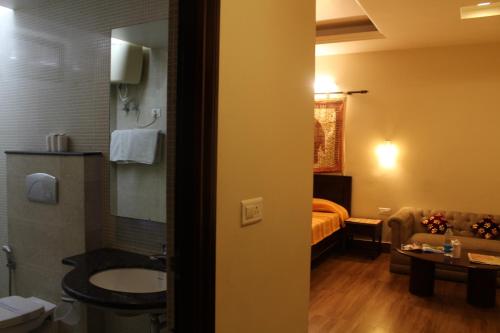 ホテル H R パレス