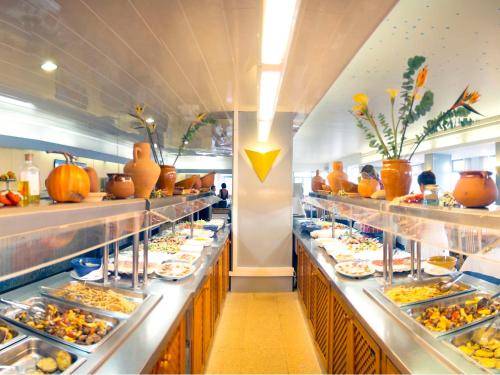 Hotel Figueretes - image 10