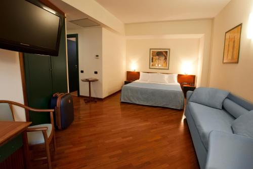 Grande Albergo Maugeri - image 12