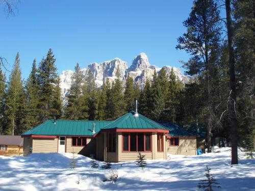 HI-Castle Mountain Hostel