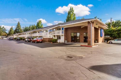 Motel 6-Vancouver, WA