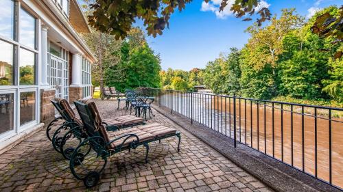 Best Western Plus The Inn & Suites at the Falls in Poughkeepsie, USA