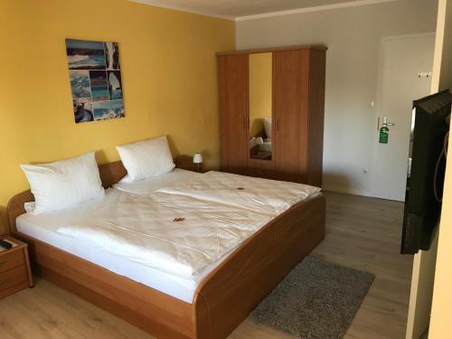 Hotel zum Ochsen Room Type - Quadruple Room