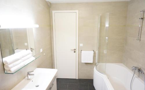 Suite Prague Apartment -Duplex up to 4people - image 14