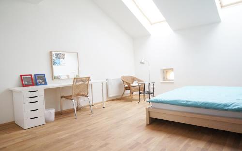 Suite Prague Apartment -Duplex up to 4people - image 9