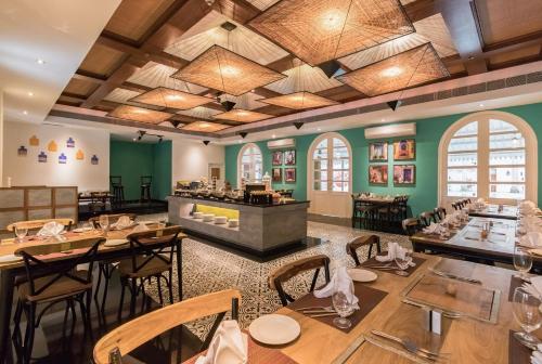 Restoran, Club Mahindra Emerald Palms in Cavelossim