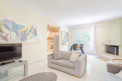  Agia paraskevi ground floor apartment in Athen