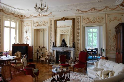 Château de broyes (Chateau de broyes) in Broyes