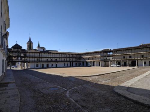 Tuvākā izklaides vieta, La Cruz Verde in Tembleque