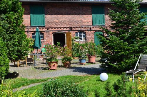 Kert, Landhof Liebsch, mit Pool und Sauna in Jerichow