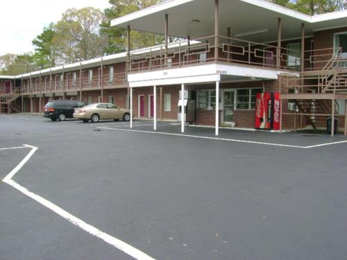 Sherwood Motel - main image