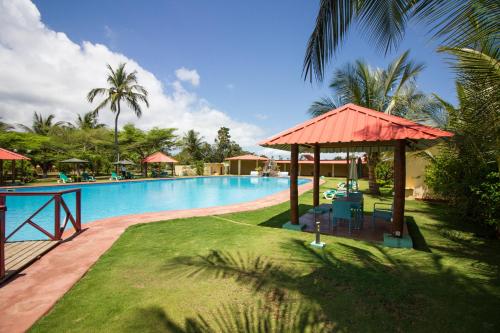Swimming pool, Hotel Praia in São Tomé