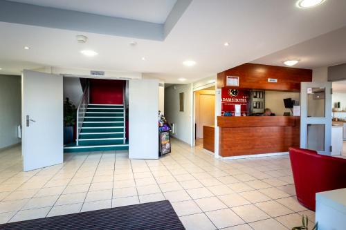 Adams Hotel - image 6