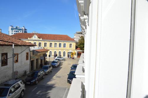 Alis Hotel - image 4
