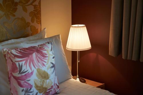 Antoinette Hotel Wimbledon - main image